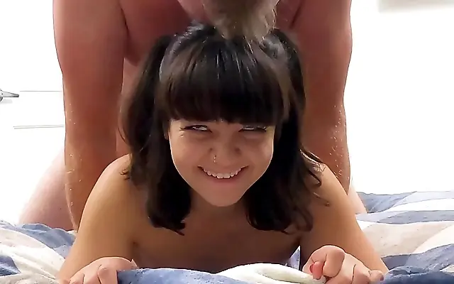 亚洲精品久久 无码A片 公交车上 Analized for the first time tiny Asian slut gets huge cumshot 3D creampie