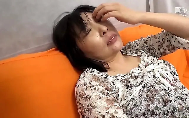 Crimson lights glow as bold milf craves cock deep in her throat