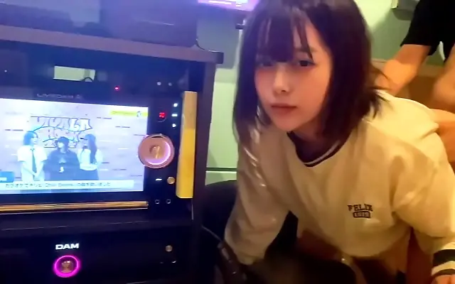 A片一区二区 度做爰 内谢 Lace lingerie temptation she whispers it's not cheating if it's just a blowjob