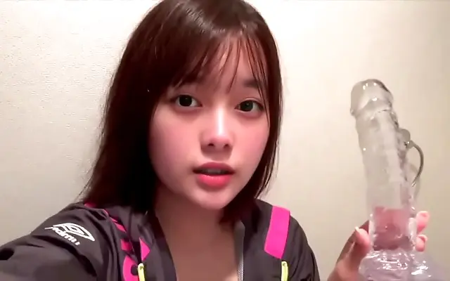 农村妇女 狠狠躁 乳女 公妇 Her Secret Solo Session with a Thick Transparent Toy at Home