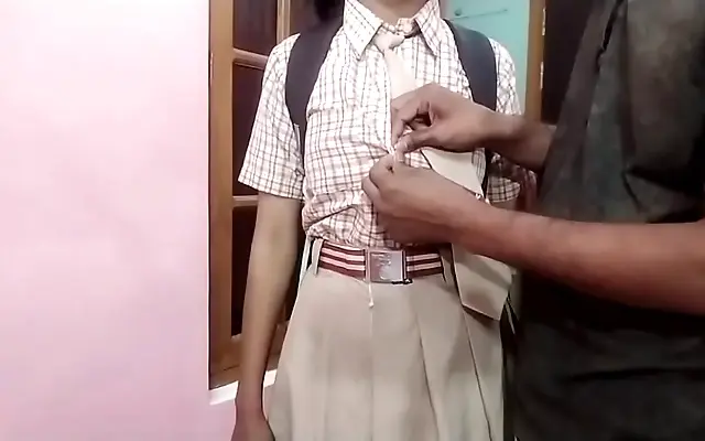 糟蹋 全集免费 八戒 A片小说 Living Room Desi Schoolgirl Enjoys Rough Big Cock Action