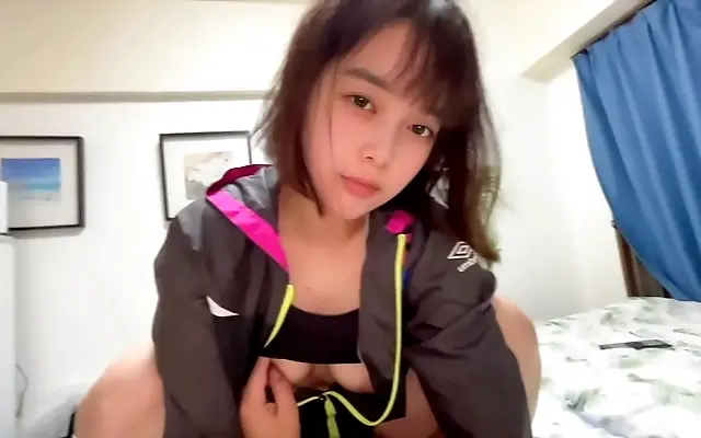 品无码一区二区三 洲亚洲 用力啊 Desk turns hot as Japanese friends sip aphrodisiac and fuck til they can't take it anymore