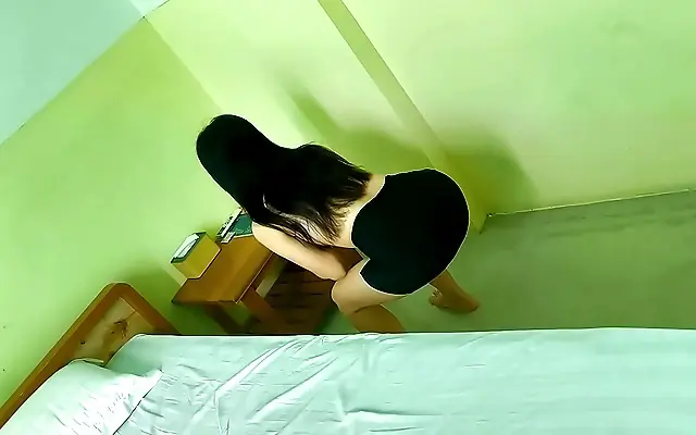 Playful Hotel Room Workout Reveals Her Juicy Round Ass