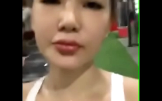 合集 一级a 欧美v 毛片A C&ocirc; Trang bốc lửa tại ph&ograve;ng ri&ecirc;ng h&eacute; lộ v&ograve;ng ba căng tr&ograve;n v&agrave; ngực khủng